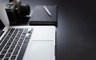 不打不相识，海米提曾头顶张玉宁染红造中超名场面