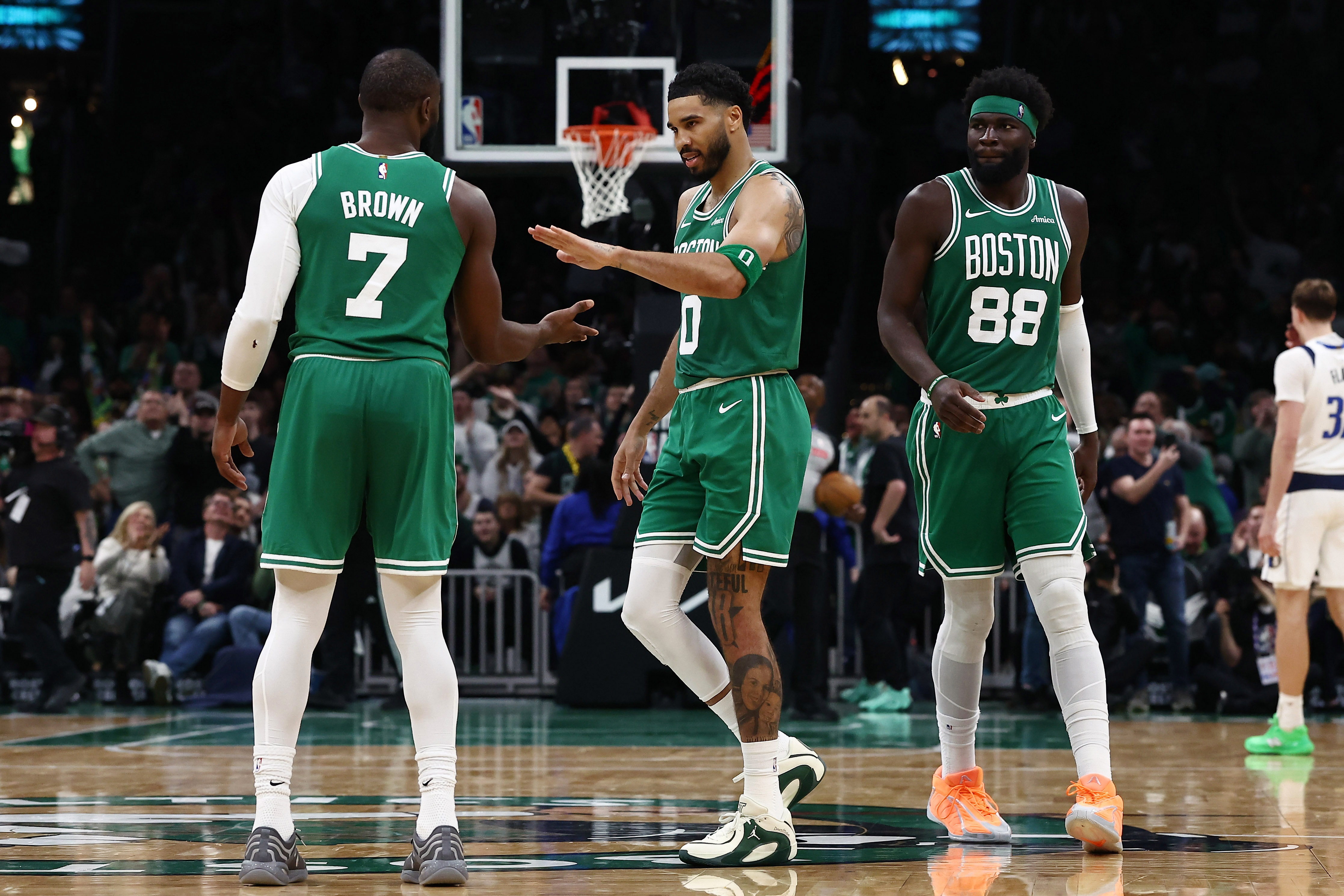 188金宝博体育官方入口-NBA彩经：二番战火箭复仇湖人 绿军主场小胜勇士 快船擒下鹈鹕