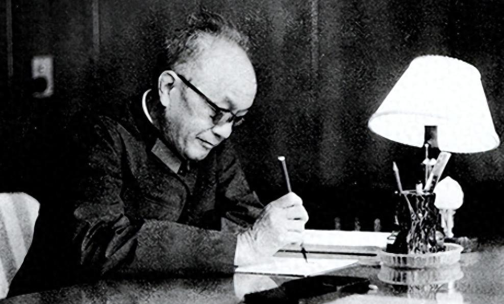 188金宝博体育官方网站-80年钟伟当众直呼毛主席大名，被黄克诚怒斥：你老小子真是忘了本